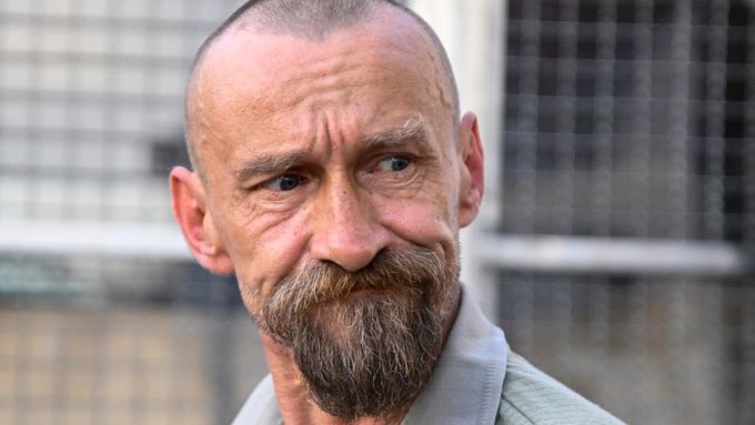 Kresimir Pahoki před rokem v domově důchodců v Daruvaru zastřelil šest lidí včetně své matky.