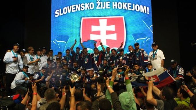 Slovenskému hokeji se v posledních letech příliš nevěří, přesto loni získali stříbro na MS. Vyvolá podobnou euforii i kandidatura na ZOH?