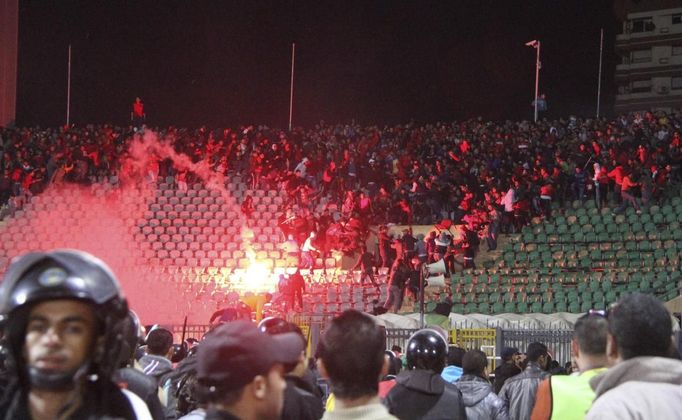 Tragédie na stadionu v Port Saídu, ke lteré došlo 1. února 2012.