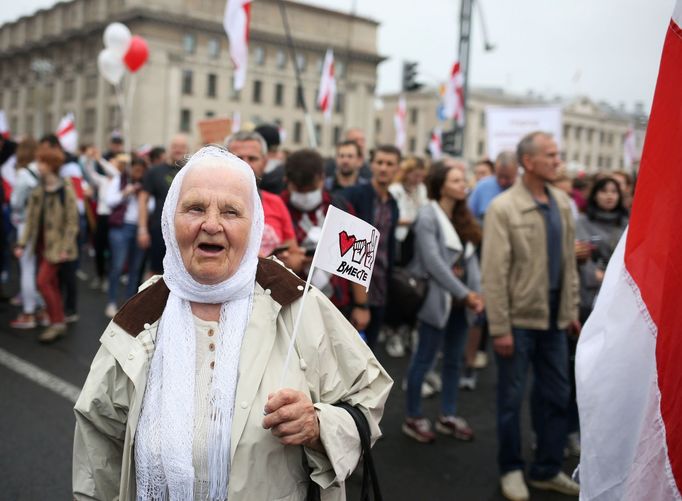 Protesty za odstoupení běloruského prezidenta Alexandra Lukašenka.