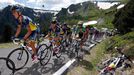 Tour de France 2013: Roman Kreuziger (vpředu), Alberto Contador a Laurens ten Dam (v zeleném)