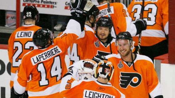 Flyers se nevzdali a znovu vyhráli. Finále Stanley Cupu srovnáno na 2:2