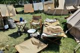 Dobový tábor na Karlově náměstí připomíná československé parašutisty