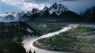 Ansel Adams, Tetony a řeka Snake, Národní park Grand Teton, Wyoming, Spojené státy, 1942, kolorováno.