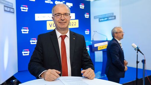 Místopředseda KDU-ČSL Tom Philipp ve štábu koalice SPOLU