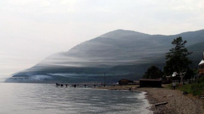 Ruský ekologický klenot, jezero Bajkal, ohrožují zájmy společností, které chtějí těžit zinek.