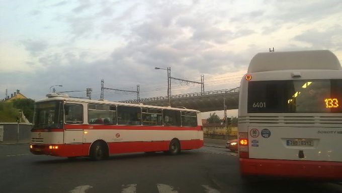 Stávka MHD v Praze není absolutní, některé autobusy brzy ráno vyjely
