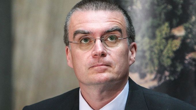 Zdeněk Žák, ministr dopravy v demisi.