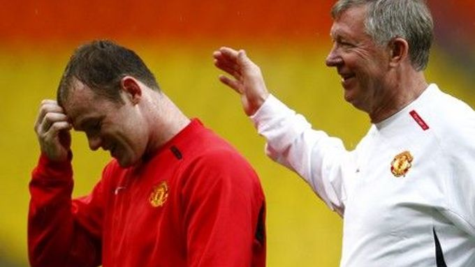 Alex Ferguson po boku Wayna Rooneyho