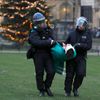 Britští studenti se v centru Londýna perou s policií