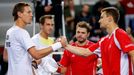 Tomáš Berdych a Lukáš Rosol v nejdelším zápase Davis Cupu (soupeři byli v roce 2013 Švýcaři Chiudinelli s Wawrinkou)