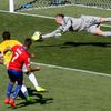 MS 2014, Brazílie-Chile: Alexis Sánchez (7) dává gól