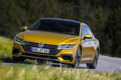 Sleva na nové auto až 260 000 Kč. Volkswagen v Německu omlazuje vozový park. Ovlivní to český trh?
