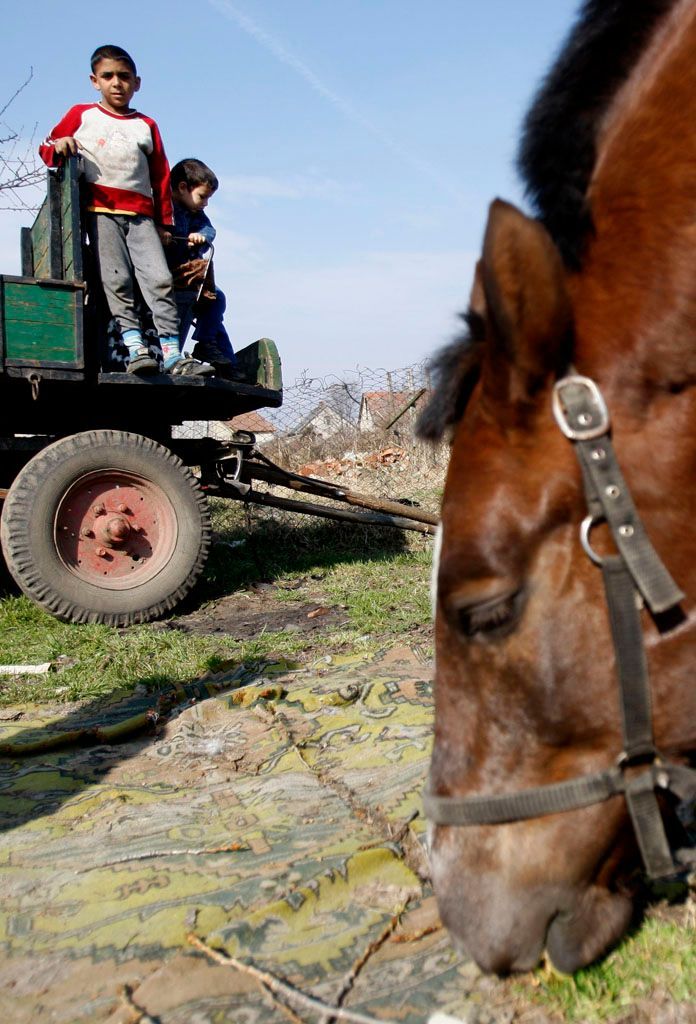 Pravicoví radikálové patrolují v Maďarsku v romském městě