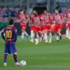 fotbal, španělská liga, 2020/2021, FC Barcelona - Granada, zklamaný Lionel Messi, radost Granady