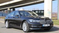 10. BMW 730d. Na 1000 pojištěných aut bylo ukradeno 8,5. Průměrné plnění dosahuje v přepočtu 1 740 000 Kč.