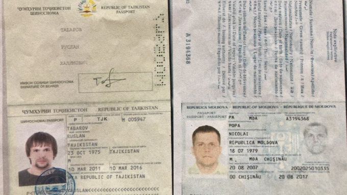 Pasy dvou agentů ruské rozvědky GRU, kterými se prokázali ke vstupu do vrbětického skladového areálu.
