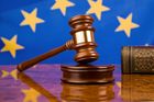 Soud EU zneplatnil rozhodnutí Bruselu, které umožňuje předávat osobní data do USA