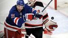 Stepan slaví gól v zápase NY Rangers - New Jersey Devils.