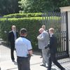 Návštěvníci recepce na Ruském velvyslanectví v Praze