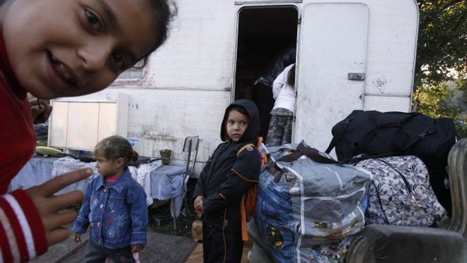 Francouzské úřady nechaly loni vyklidnit většinu táborů, Romové jsou ale zase zpátky.