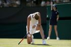 Vyřazená Kvitová na kolenou. Druhý den Wimbledonu smetl plány české favoritky