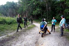 V Kolumbii při zátahu na drogový kartel objevili v lese dvě tuny kokainu