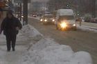 Dopravu v Česku komplikuje sněžení. Zejména na Moravě