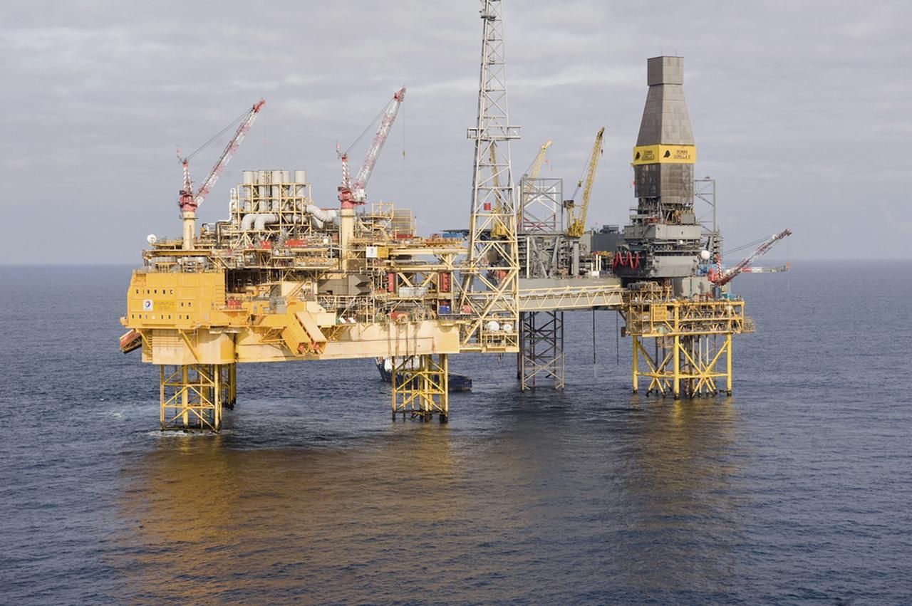 Ropná plošina Elgin v Severním moři