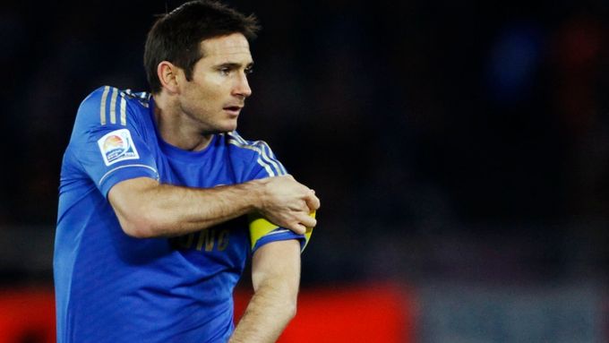 Frank Lampard bude v Chelsea působit již třináctou sezonu.