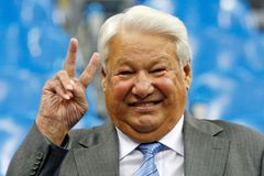 Hromotluk Boris Jelcin porazil pučisty i Gorbačova. Pak přišla drsná šoková terapie