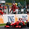 Kimi Räikkönen s Ferrari vítězí ve Velké ceně Belgie.