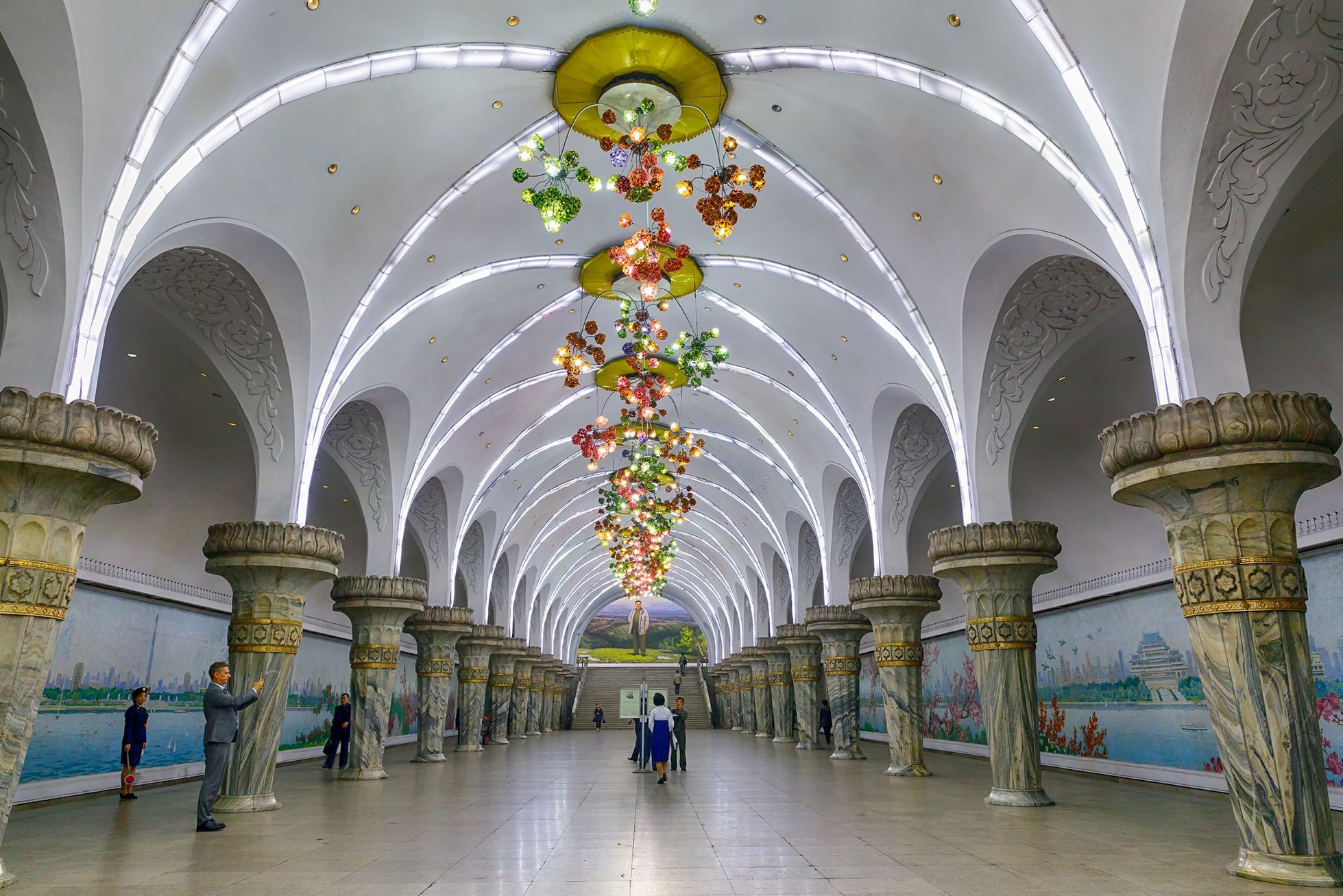 Fotogalerie / Tak vypadá metro v Severní Koreji / Shutterstock / 8