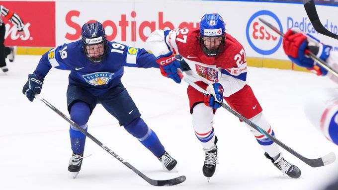 Tereza Radová v zápase Česko - Finsko na MS hokejistek 2025