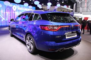 Podívejte se na dvacet nejprodávanějších značek nových aut v Evropě v únoru. Škoda si pohoršila