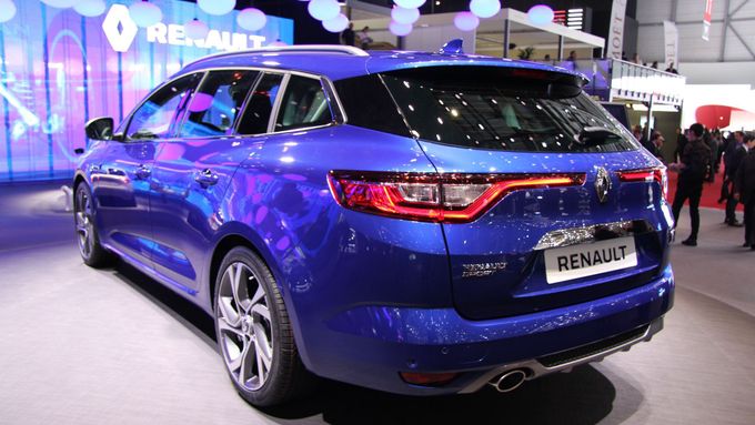 Renault byl v únoru jedinou růstovou značkou z pěti největších na evropském trhu.