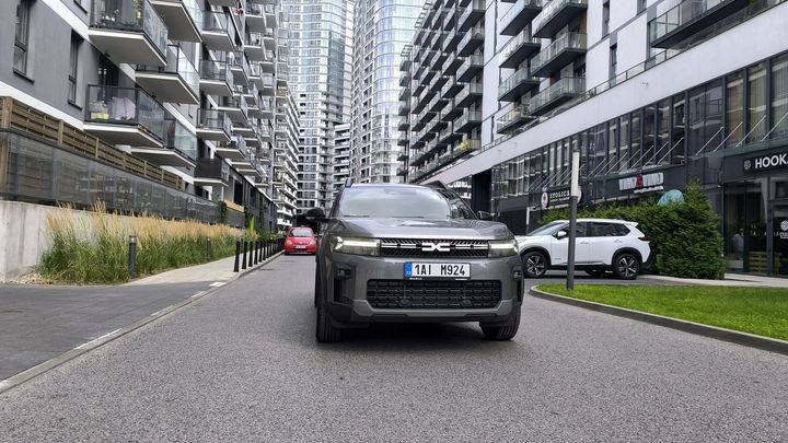 S Bigsterem do Varšavy. Poměřovali jsme Dacii s Porsche a hledali zlatou rychlost; Zdroj foto: Jakub Stehlík