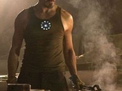 Robert Downey Jr. jako Tony Stark (Iron Man)