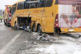 V autobuse byli lehce zraněni dva cestující. Společnost zajistila pro cestující z autobusu náhradní přepravu.
