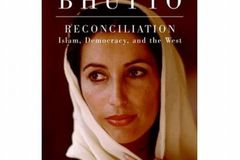 Bhuttové vychází kniha. Předpověděla v ní svou smrt