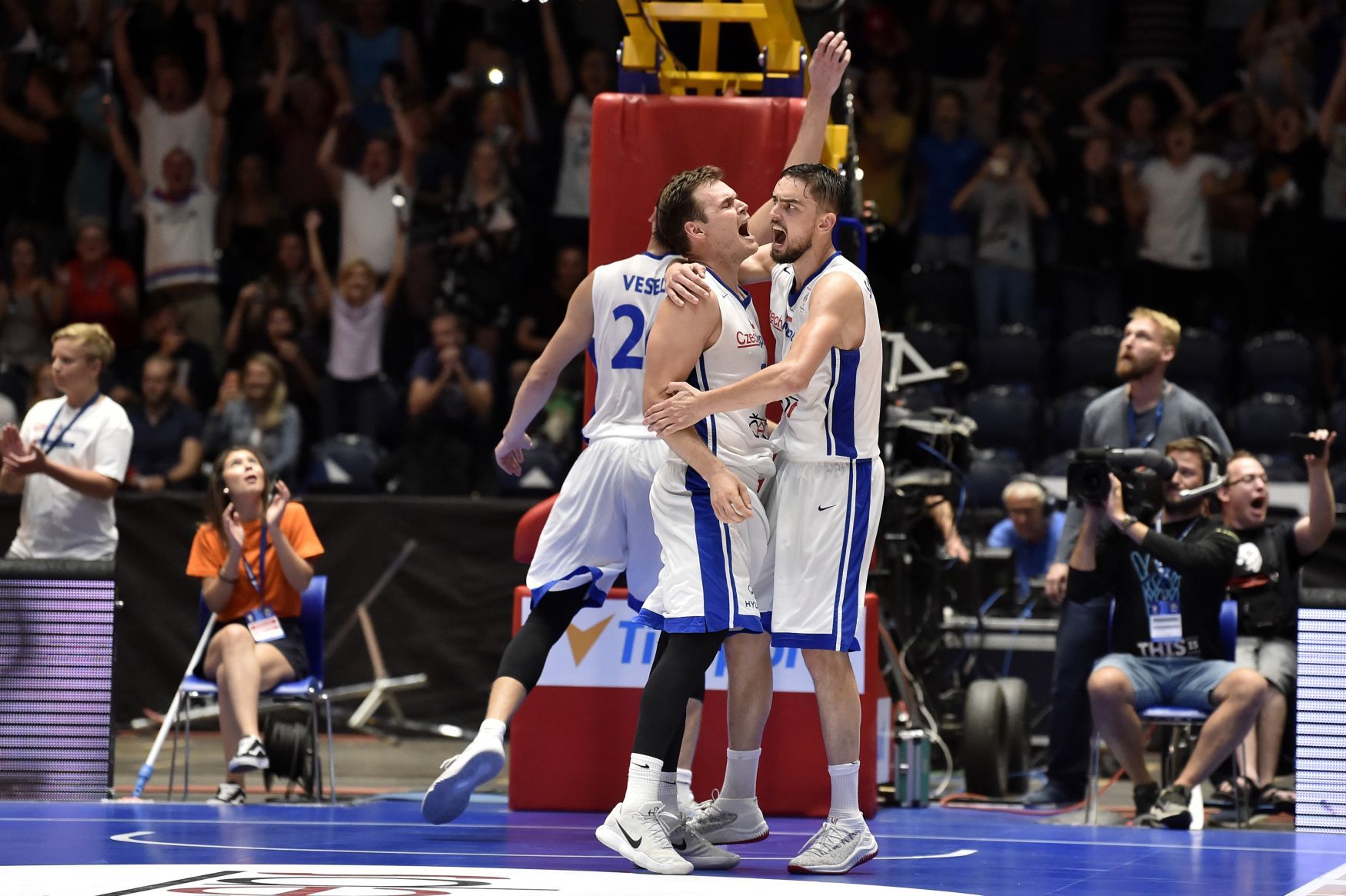 basketbal, kvalifikace MS, Česko - Rusko, Jaromír Bohačík a Tomáš Satoranský