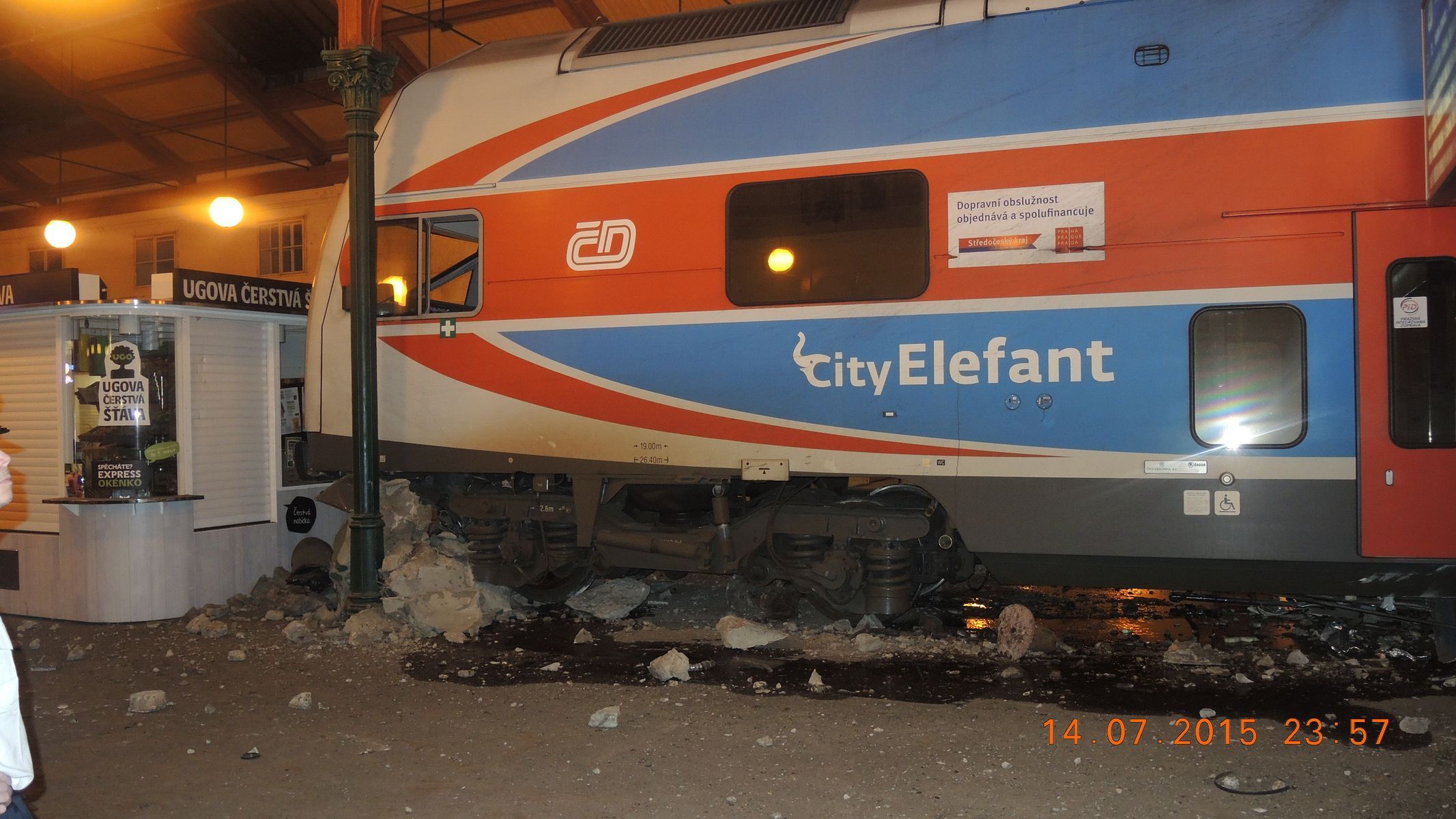 Nehoda vlaku na Masarykově nádraží v Praze