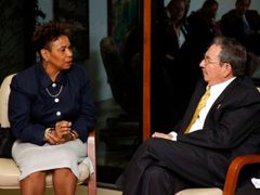 Raúl Castro se nedávno v Havaně setkal s delegací amerických kongresmanů