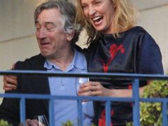 Robert De Niro a Uma Thurmanová - šéf hlavní poroty a její členka