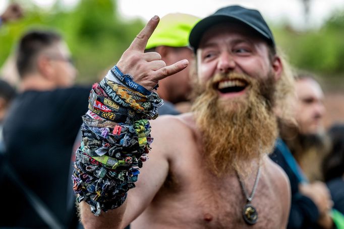 Snímek ze středečního zahájení festivalu Brutal Assault.