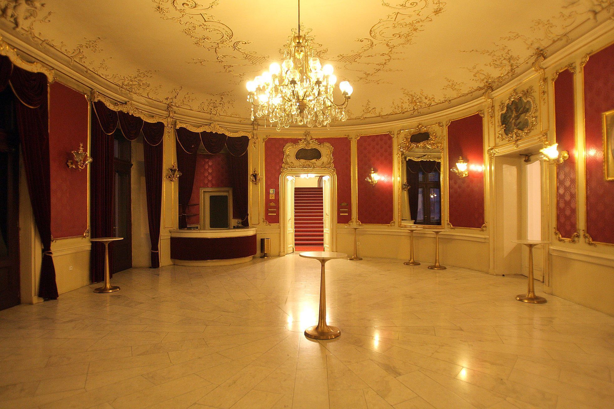 Státní opera v Praze před rekonstrukcí