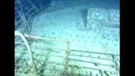 Předměty vyzvednuté z nejznámějšího vraku na světě prodává společnost RMS Titanic. Soud rozhodl, že jsou jejím majetkem, protože je zachránila.