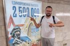 "Sankce tady se*rou všechny". Prominentní komunista opěvoval Rusko a pak uvízl