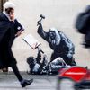 Banksy, Londýn, Velká Británie, Nejvyšší soud, Palestine Action, mural, street art, graffiti