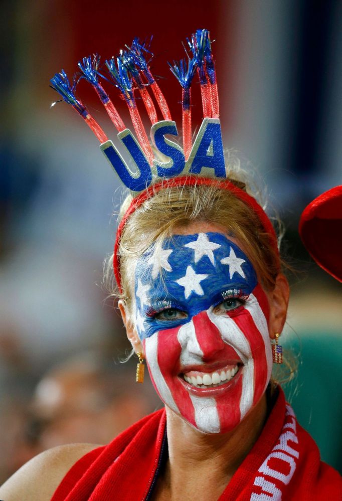 A fan of USA waits for their 2014 World Cup Group G soccer match against Ghana at the Dunas arena in Natal June 16, 2014. REUTERS/Stefano Rellandini (BRAZIL - Tags: SOCCE